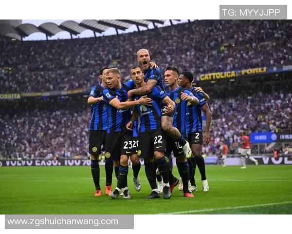 意甲震撼！AC米兰逆转国际米兰，夺得意甲冠军！